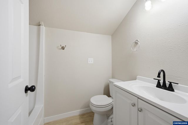 4986 Chan St S, Salem, OR 97306
