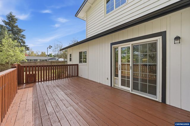4986 Chan St S, Salem, OR 97306