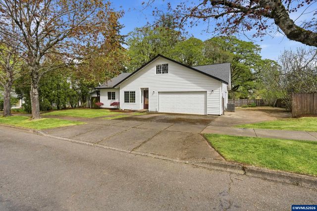4986 Chan St S, Salem, OR 97306