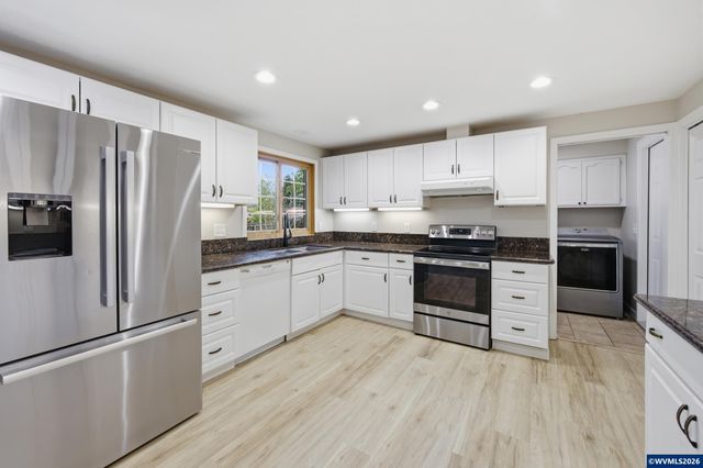 4986 Chan St S, Salem, OR 97306