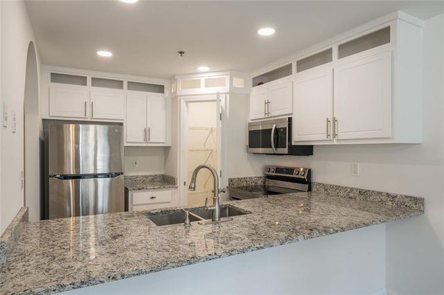 215 Morris Lane, Woodstock, GA 30188