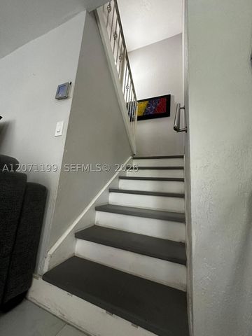13290 NW 7th St, Plantation, FL 33325