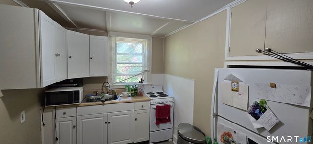 202 Broadway, Norwich, CT 06360