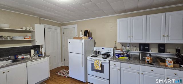 202 Broadway, Norwich, CT 06360