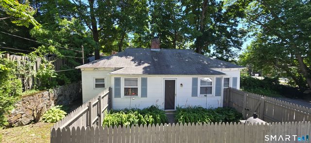 202 Broadway, Norwich, CT 06360