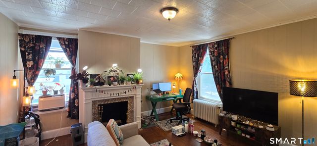 202 Broadway, Norwich, CT 06360