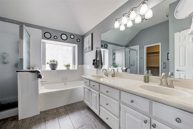 4925 Trever Drive, Yukon, OK 73099