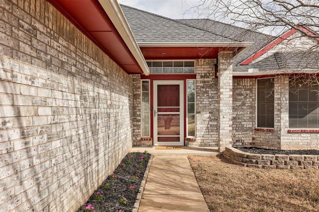 4925 Trever Drive, Yukon, OK 73099