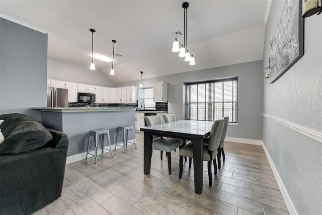 4925 Trever Drive, Yukon, OK 73099