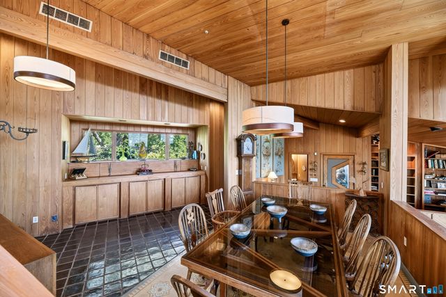 30 Wilbur Hill Lane, Stonington, CT 06378