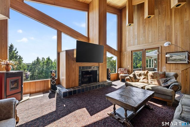 30 Wilbur Hill Lane, Stonington, CT 06378