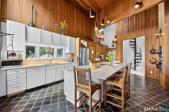 30 Wilbur Hill Lane, Stonington, CT 06378