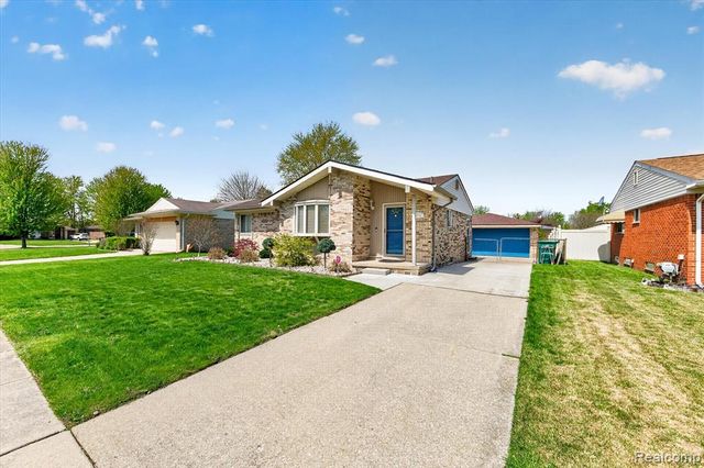 23712 Cedar Ridge Drive, Romulus, MI 48174