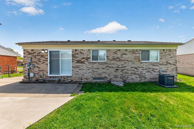 23712 Cedar Ridge Drive, Romulus, MI 48174