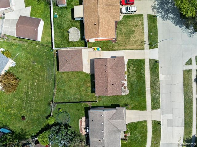 23712 Cedar Ridge Drive, Romulus, MI 48174