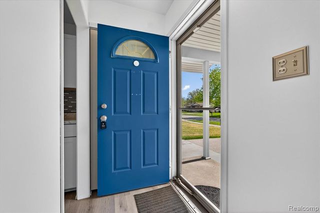23712 Cedar Ridge Drive, Romulus, MI 48174