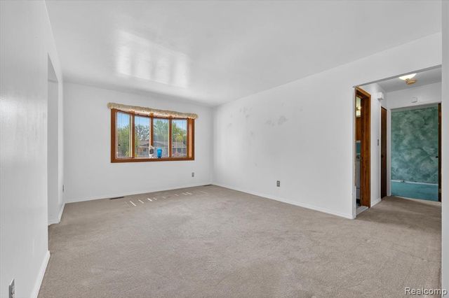 23712 Cedar Ridge Drive, Romulus, MI 48174