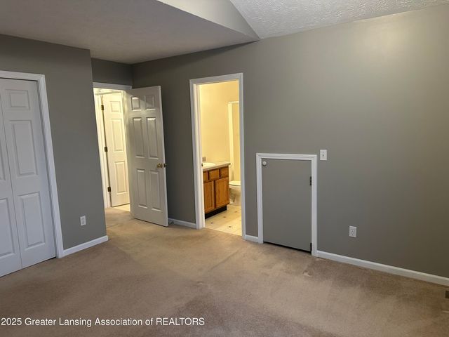 1150 Porter Drive, Charlotte, MI 48813