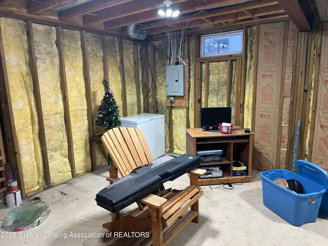 1150 Porter Drive, Charlotte, MI 48813