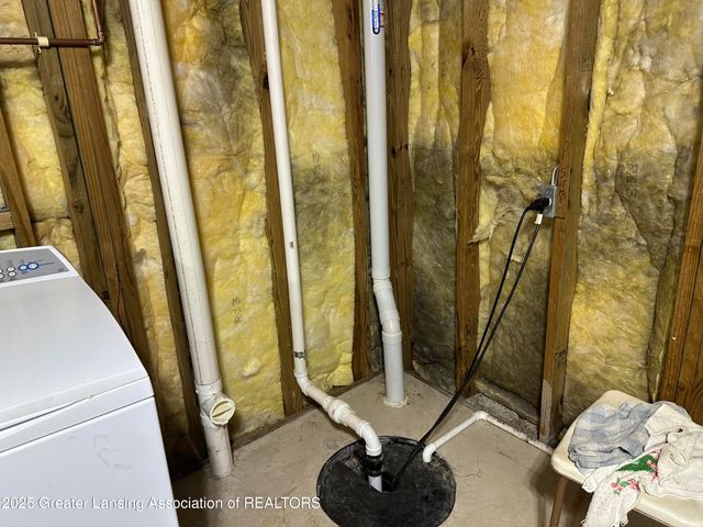 1150 Porter Drive, Charlotte, MI 48813