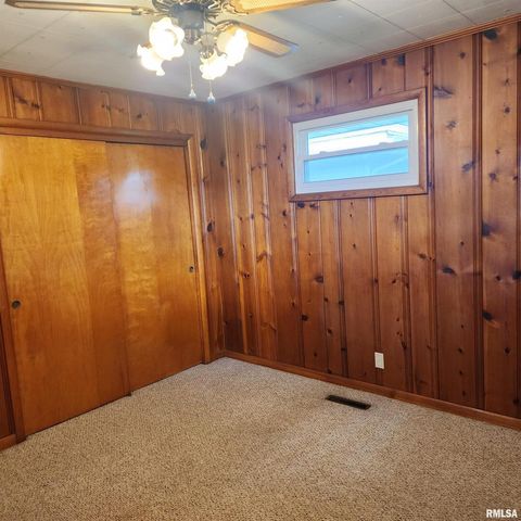 720 BIRCHWOOD Avenue, Flora, IL 62839