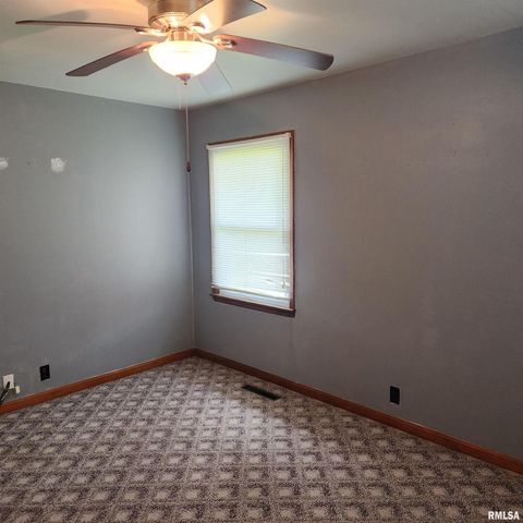 720 BIRCHWOOD Avenue, Flora, IL 62839