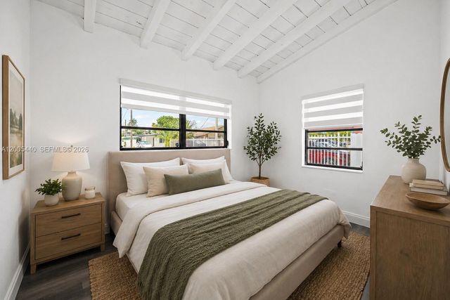 7120 SW 21st St, Miami, FL 33155