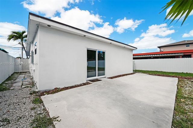 7120 SW 21st St, Miami, FL 33155