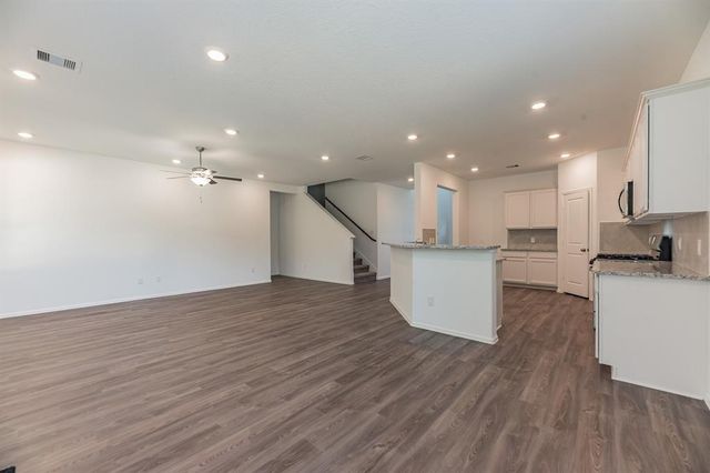 6016 Heritage Creek Lane, Conroe, TX 77304