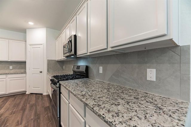 6016 Heritage Creek Lane, Conroe, TX 77304