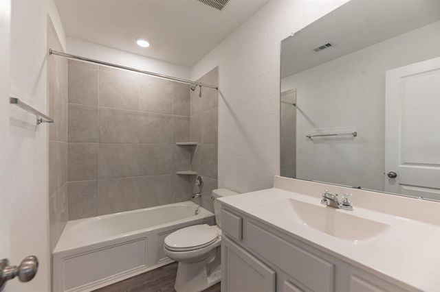 6016 Heritage Creek Lane, Conroe, TX 77304