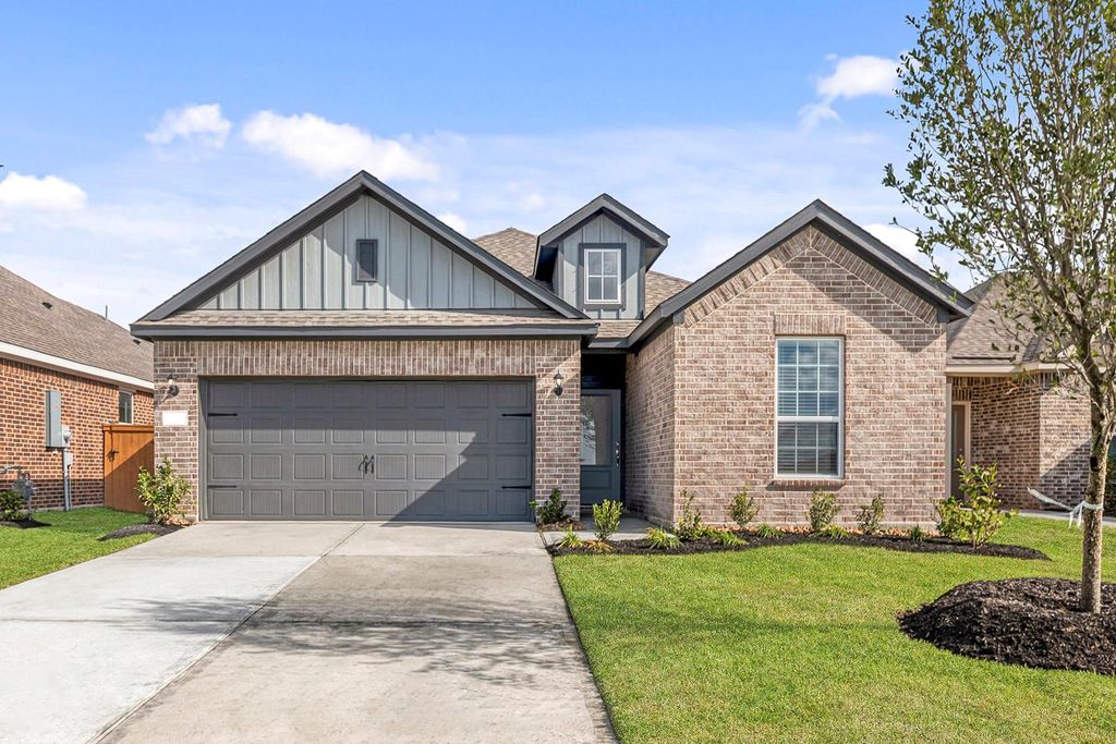 1119 Moonlight Trace Drive, Beasley, TX 77417