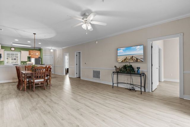 4895 Luster Leaf Cir Apt 303, Myrtle Beach, SC 29577