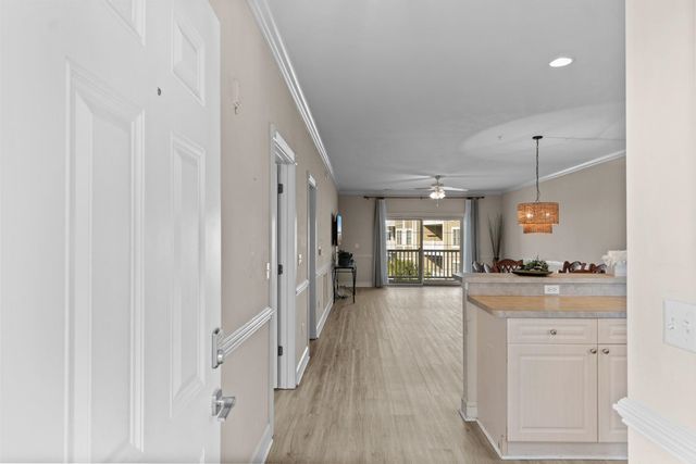 4895 Luster Leaf Cir Apt 303, Myrtle Beach, SC 29577