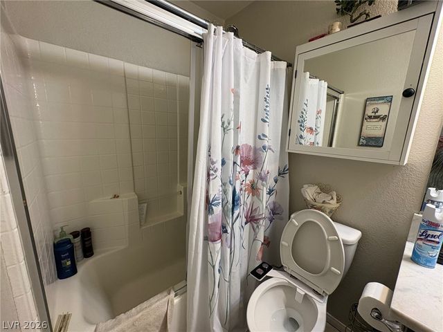 143 Country Greens Avenue, Las Vegas, NV 89148