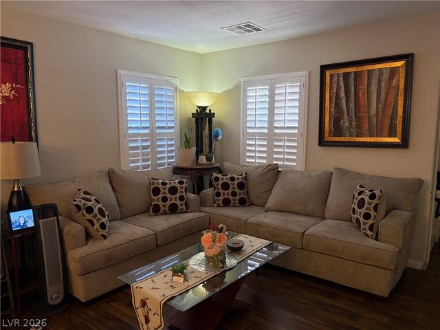 143 Country Greens Avenue, Las Vegas, NV 89148