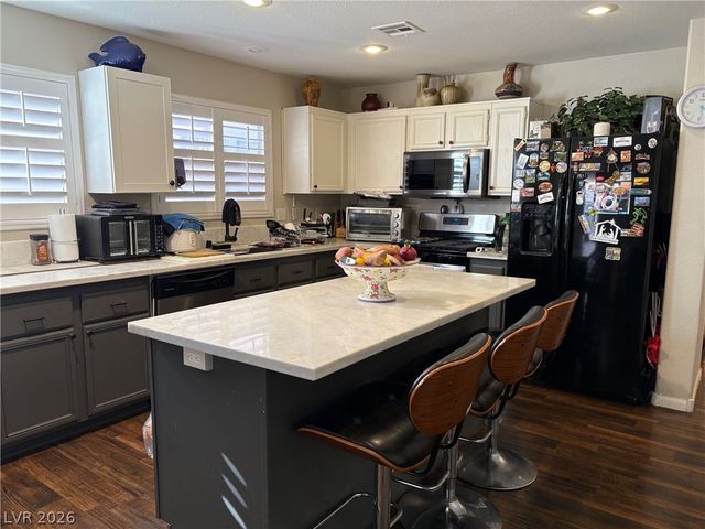 143 Country Greens Avenue, Las Vegas, NV 89148