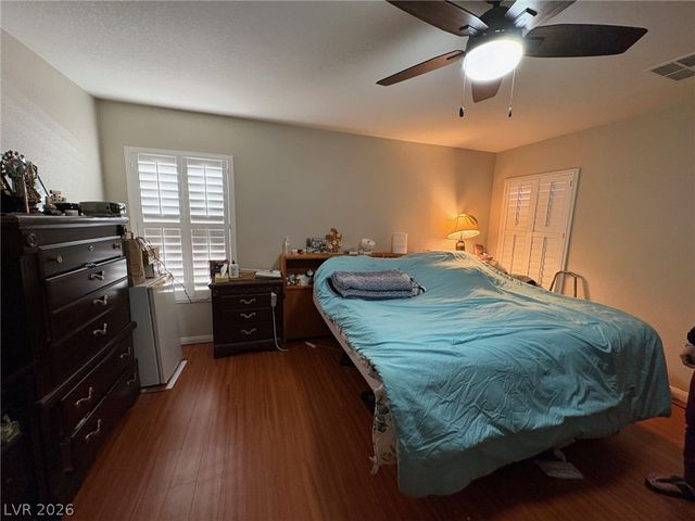 143 Country Greens Avenue, Las Vegas, NV 89148