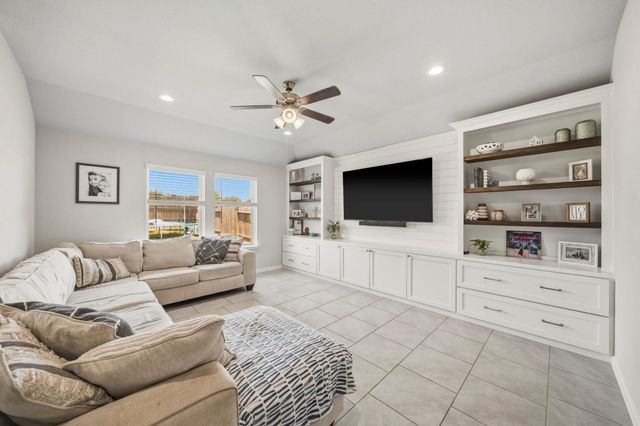 5650 Pleasant Falls Drive, Richmond, TX 77407