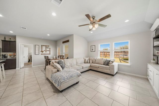 5650 Pleasant Falls Drive, Richmond, TX 77407
