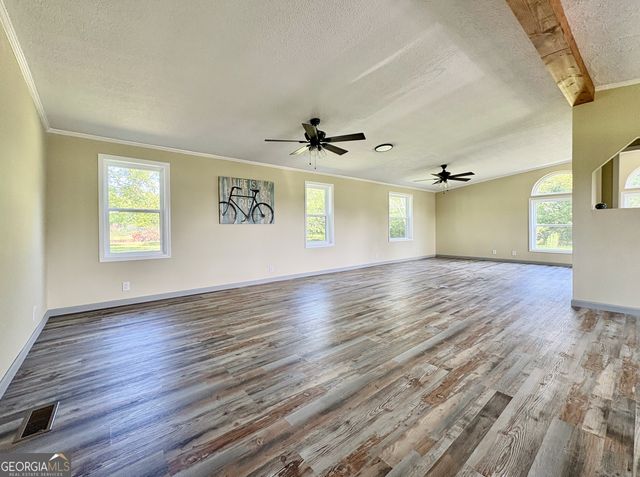 252 Valley Road, Byron, GA 31008