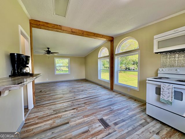 252 Valley Road, Byron, GA 31008