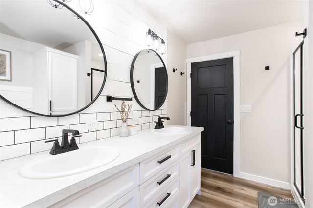 805 Cedar Drive, Lynden, WA 98264