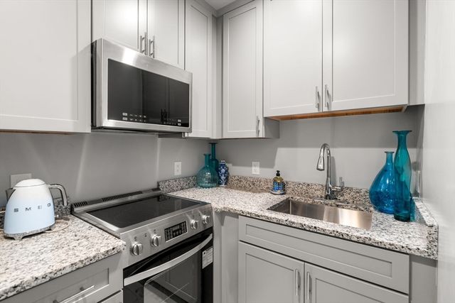 274 Clarendon 7, Boston, MA 02116