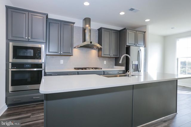 6722 UPLAND MANOR DRIVE, Gainesville, VA 20155