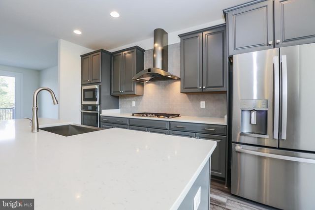 6722 UPLAND MANOR DRIVE, Gainesville, VA 20155