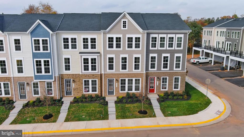 6722 UPLAND MANOR DRIVE, Gainesville, VA 20155