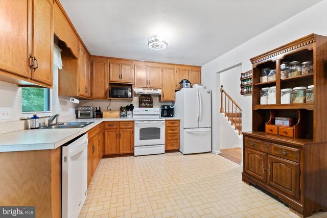 8 ADAM CT, Fredericksburg, VA 22405