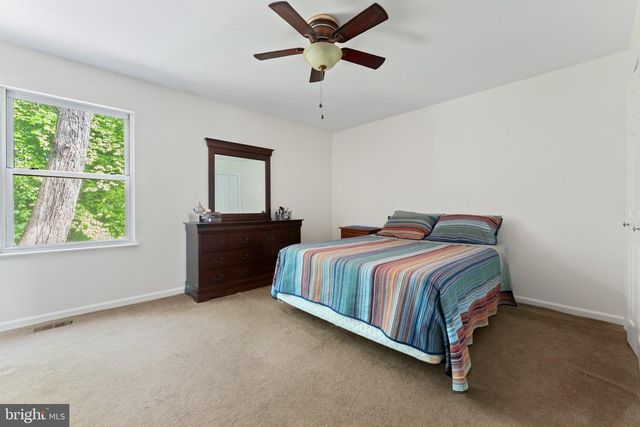 8 ADAM CT, Fredericksburg, VA 22405