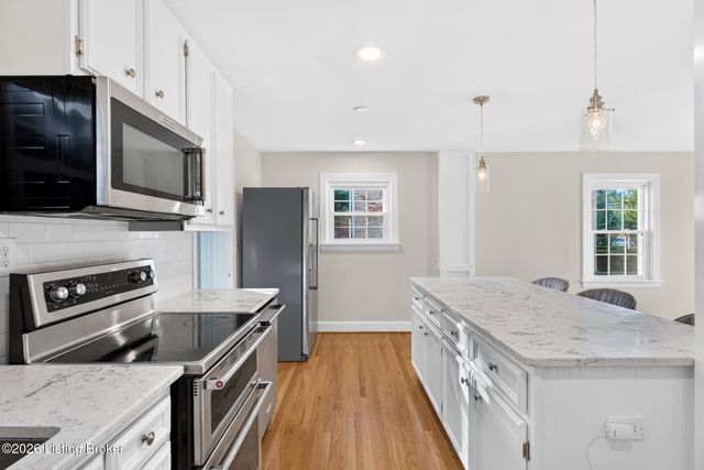 2627 Landor Ave, Louisville, KY 40205